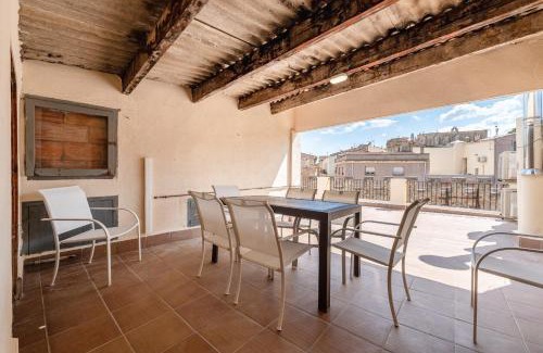 Montblanc House | Hauzify I Vila Ducal