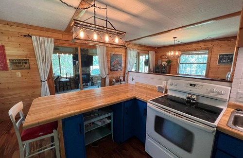 Chetek Cabin | Have a crazy great time at the Nut Hut