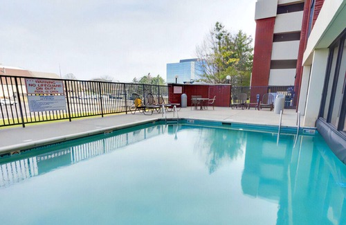 Overland Park House | Have a Fun-Packed Holiday in a Spectacular Room