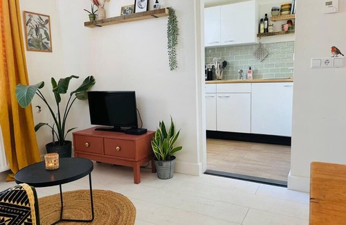 Noordwijk Apartment | Have a nice stay! -The Birdhouse, Tiny home close to the beach