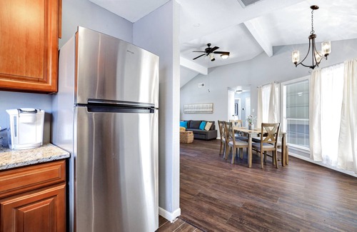 Live Oak House | Have the great stay you've always dreamed of in this 2BR 1 Bath home nestled in a quiet place