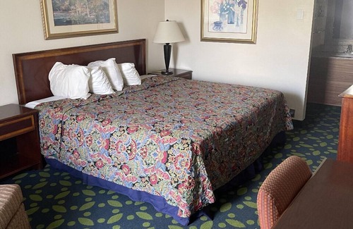 Jonesboro Hotel | Haven Hotel By OYO Jonesboro University Area