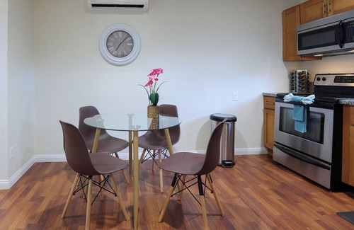 Park Mesa Heights Apartment | Haven in Convenient LA Location