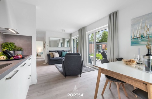 Emmelsbull Apartment | Haven of peace - for 4 people, on the North Sea, idyllic, rural