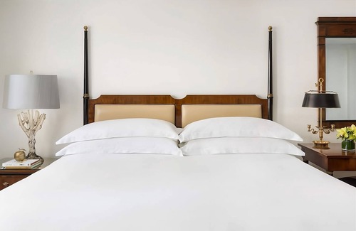 Central New York City House | Haven of Rest and Relaxation! Onsite Dining, Pet-friendly, Walk to Times Square