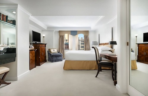Central New York City House | Haven of Rest and Relaxation! Onsite Dining, Pet-friendly, Walk to Times Square