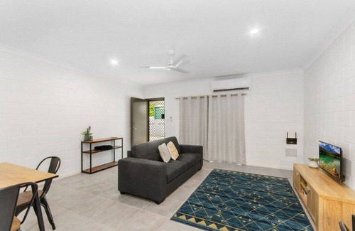 Hermit Park Apartment | Haven on Hughes #1 Peaceful 2BR - 5min to Stadium/City