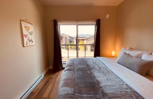 Port Renfrew Apartment | Haven On The Hill