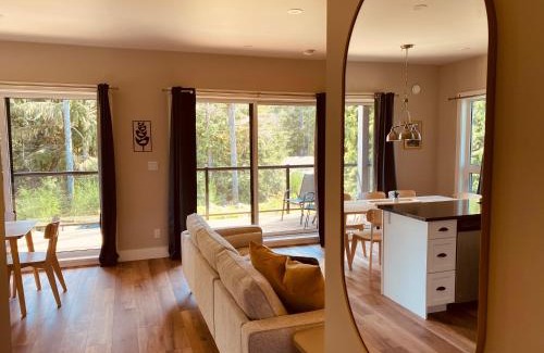 Port Renfrew Apartment | Haven On The Hill