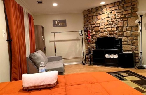 Hybla Valley House | Haven Place, Alexandria