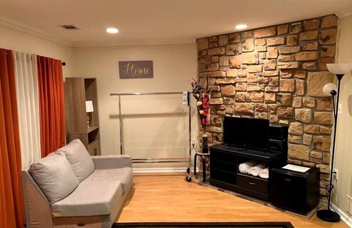 Hybla Valley House | Haven Place, Alexandria
