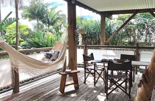 Emerald Beach House | Haven Tropicana