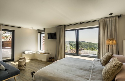 Almocageme Villa | Haven Villa by CadenzLux