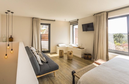 Almocageme Villa | Haven Villa by CadenzLux