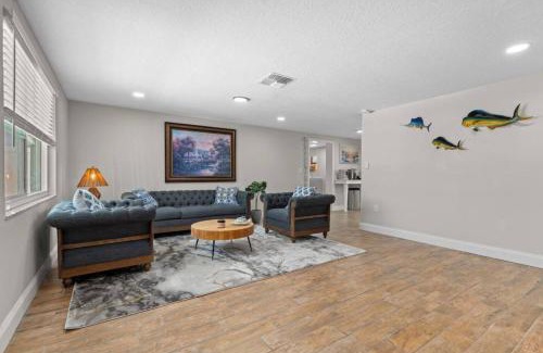 Hudson Beach Estates House | Haven Waterfront Walk to Beach