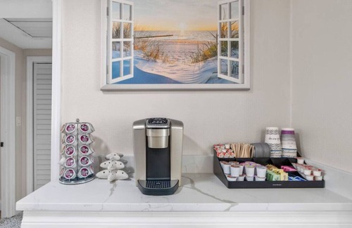 Hudson Beach Estates Villa | Haven Waterfront Walk to Beach, Pool, Kayak, Games