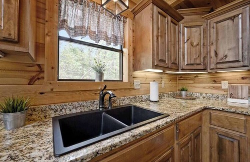 Hochatown Cabin | Havenwood/Minutes From Broken Bow Lake/Hot tub
