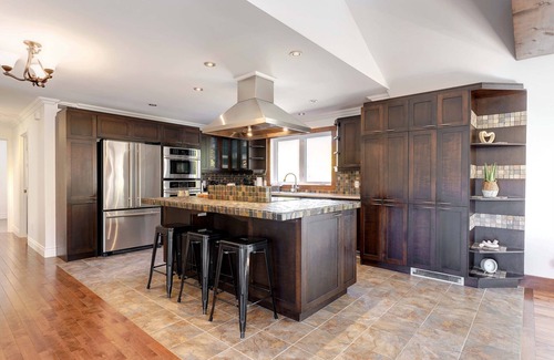 Val-des-Lacs Ski Chalet | Havre du Plaisir - Waterfront & Spa - Game Room