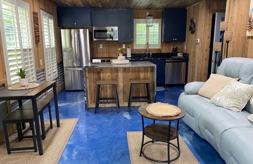 Spring Hill House | Hawaiian House Waterfront on the Weeki Wachee river