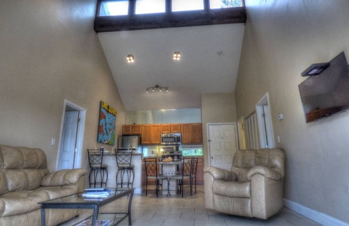 Osage Beach Condo | HAWKS NEST 2 BED 2 BATH PET FRIENDLY BOAT SLIP DIRECLY ON LAKE