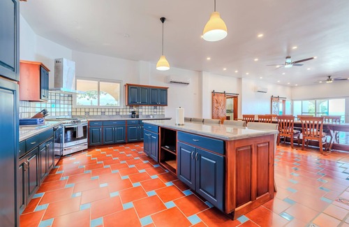 Sittee River House | Hawkz House Unit 2: Oceanfront 3-bedroom House with pool,AC, and wifi