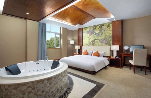 Shangri-La Hotel | Hawthorn By Wyndham Shangri-La Old Town