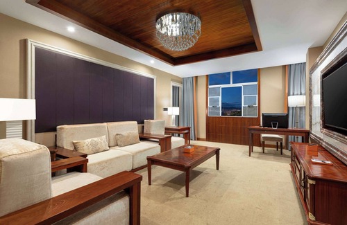 Shangri-La Hotel | Hawthorn By Wyndham Shangri-La Old Town