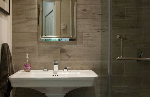 Halfmoon Bay House | Hawthorn Coach House
