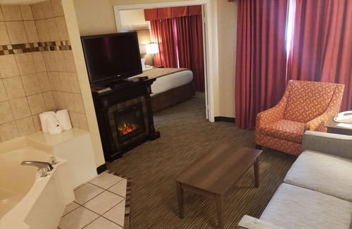 Warren Hotel | Hawthorn Suites by Wyndham Detroit Warren
