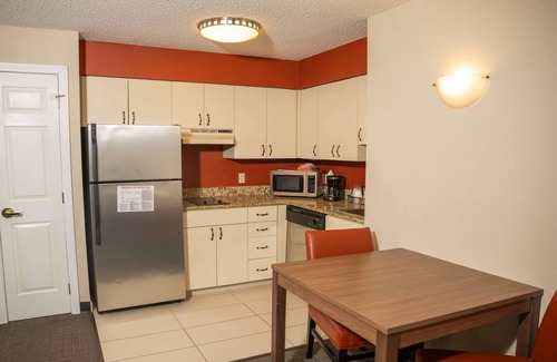 Erie Hotel | Hawthorn Suites BY Wyndham Erie