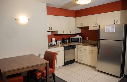 Erie Hotel | Hawthorn Suites BY Wyndham Erie
