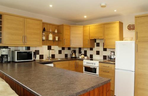 Maidstone House | Hay Fields, Tilmangate Farm