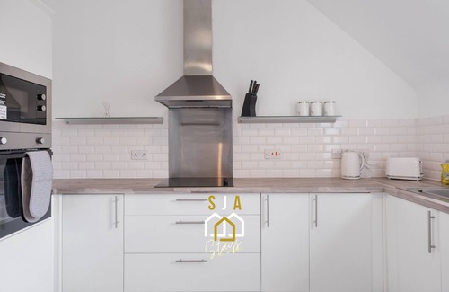 Peterhead Apartment | Hay Residence - SJA Stays – Modern 3 Bed Apartment