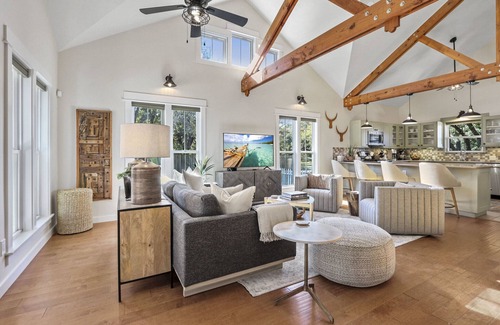 Dripping Springs House | Haydon House in Dripping Springs | Modern 2/2 with Relaxing Outdoor Living Space