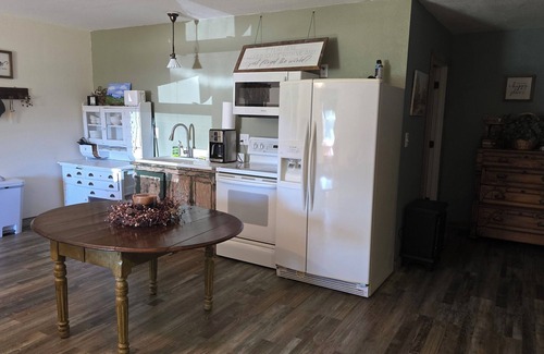 Niota Cabin | Hayfield Cabin