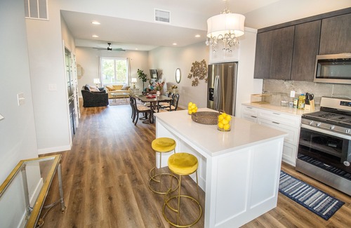 Evansville House | Haynie's Charmer - 3 BR NEW CONSTRUCTION Modern!