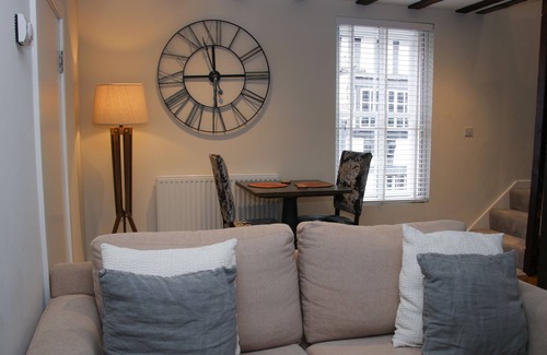 Bridgnorth Apartment | HAZEL COTTAGE, character holiday cottage in Bridgnorth