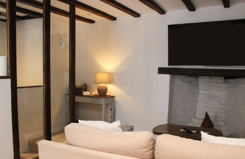 Bridgnorth Apartment | HAZEL COTTAGE, character holiday cottage in Bridgnorth