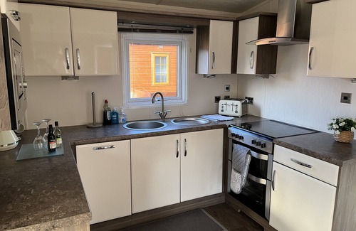 Morpeth Apartment | Hazel Oaks - Two Bedroom Lodge - Hot Tub!