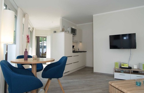 Kuhlungsborn Ost Apartment | HB-02 - Ostseeallee 3a "PIER K'BORN" Curr. HB-02.