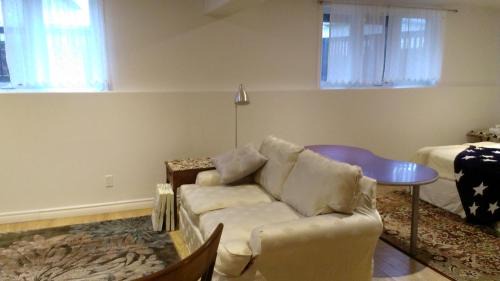 Waterloo Bed & Breakfast | HB Guest Home 4