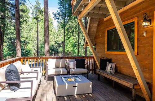 Sierra Cedars House | Hb Hideaway Boho Treehouse Vibes In The Pines