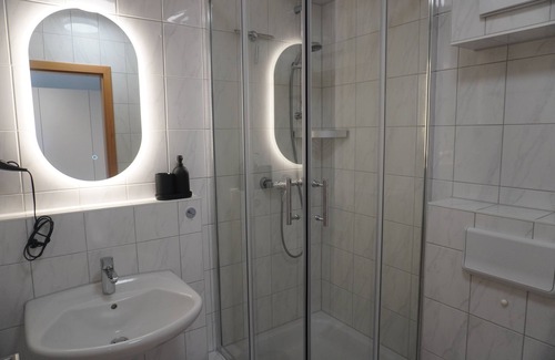 Weisenau Apartment | Hb-living Apartment-rheinblick