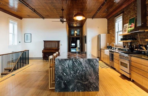 Hudson House | HC Turner Building: Expansive Loft in Hudson