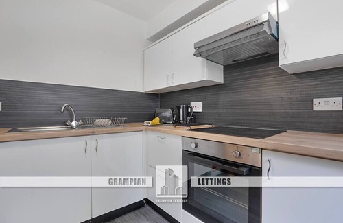 Central Aberdeen Apartment | Headland Court Lodge | Grampian Lettings