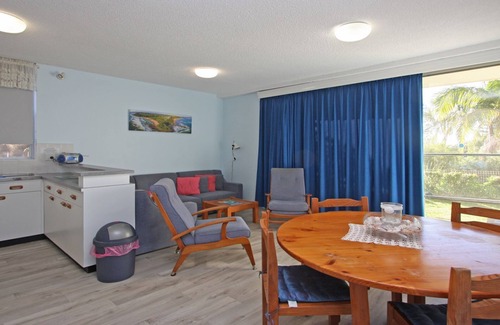 Port Macquarie Apartment | HEADLANDS 2 - Ocean and River views.
