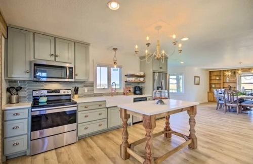 Rolla Other | Headquarters @ Prairie Base, Roomy 2 King Ensuites