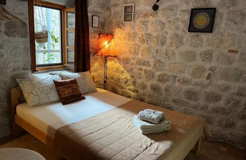 Kotor Old Town House | HealthyStudio512 Apartments