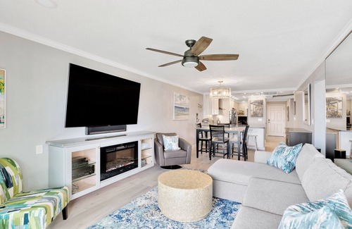 Sunset Beach Condo | Hear the Crash of the Waves/Relax @ Land's End