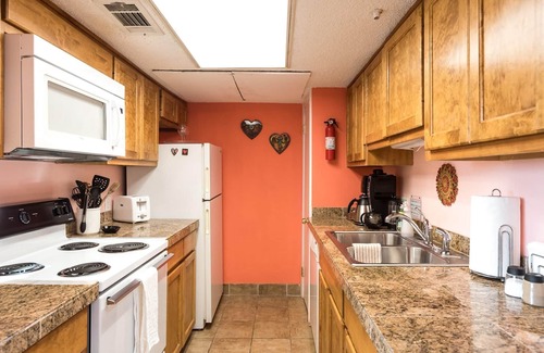 Barton Hills Condo | Heart House: View, king bed; .33 mi to Barton Springs/Zilker Park, @2 mi to DT!